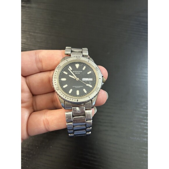 Vtg Remington Swiss Watch Men Silver Tone Wind Untested As Is - Picture 2 of 5